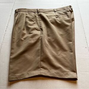 PGA Tour Men's Golf shorts Khaki Size 40
